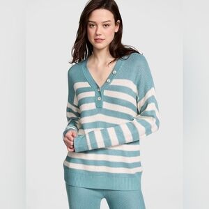 PINK Victoria's Secret Teal and Cream V-Neck Sweater